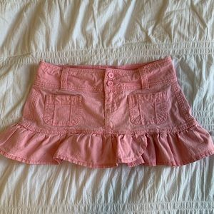 L.e.i. Y2K pink ruffle mini skirt